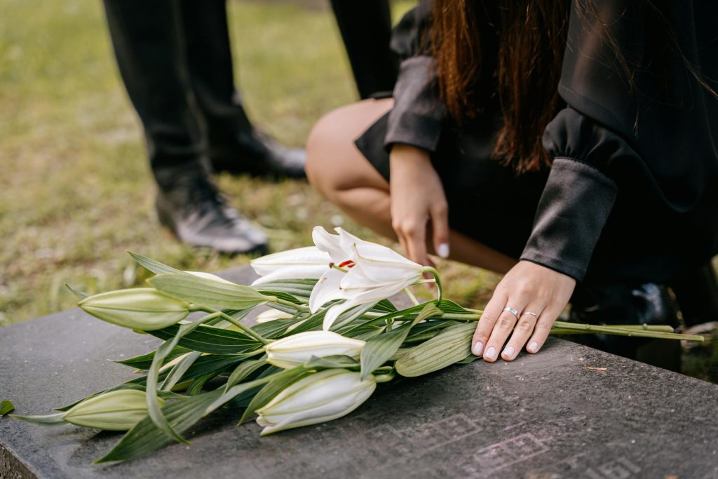 7 Tips To Minimize Financial Overwhelm When Your Spouse Has Died - Strittmatter Wealth Management Group Financial Planning Fort Worth Texas